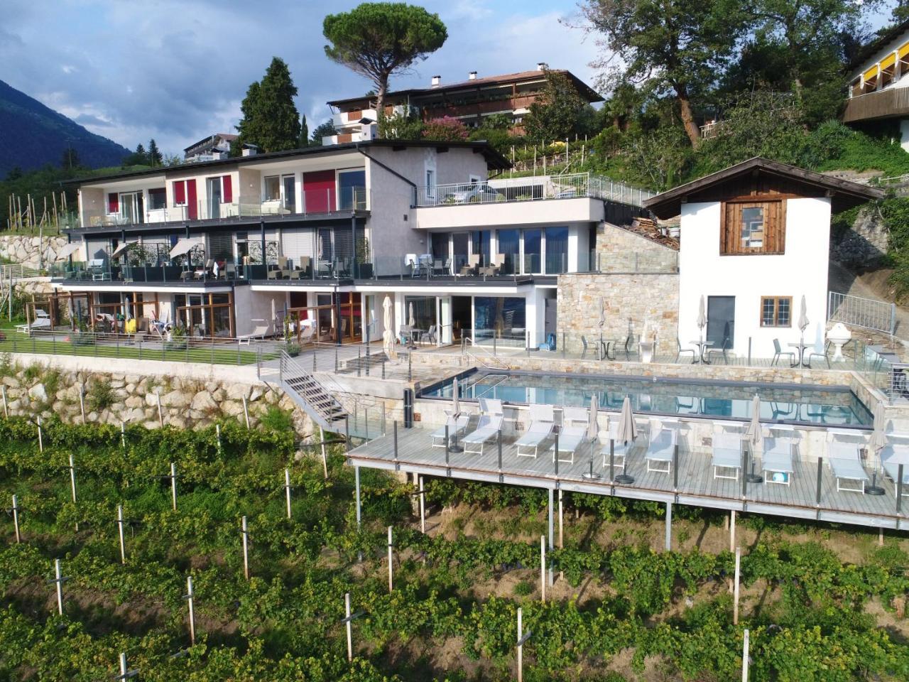 La Pergola PanoramaSuites Tirolo Bagian luar foto