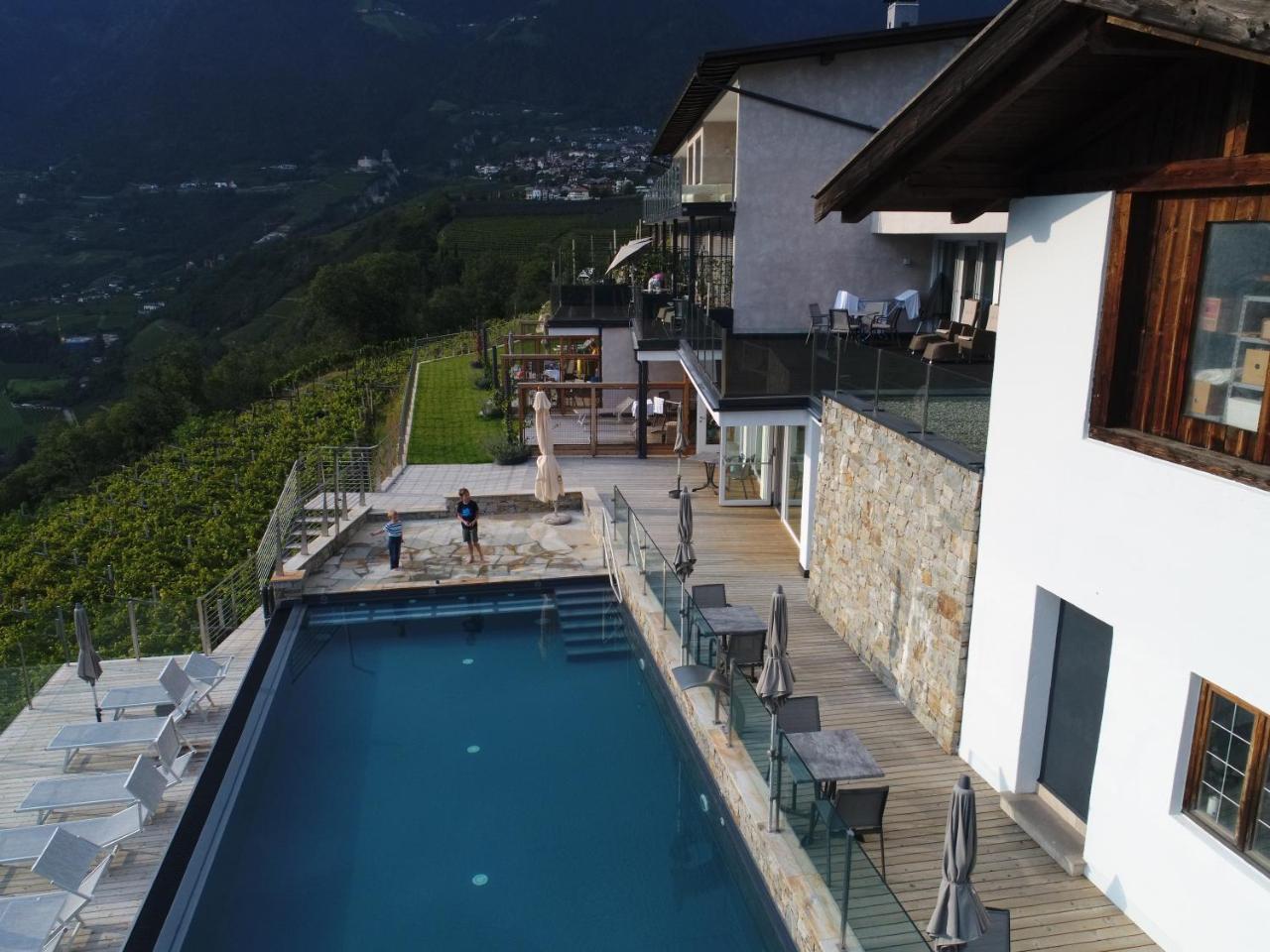 La Pergola PanoramaSuites Tirolo Bagian luar foto